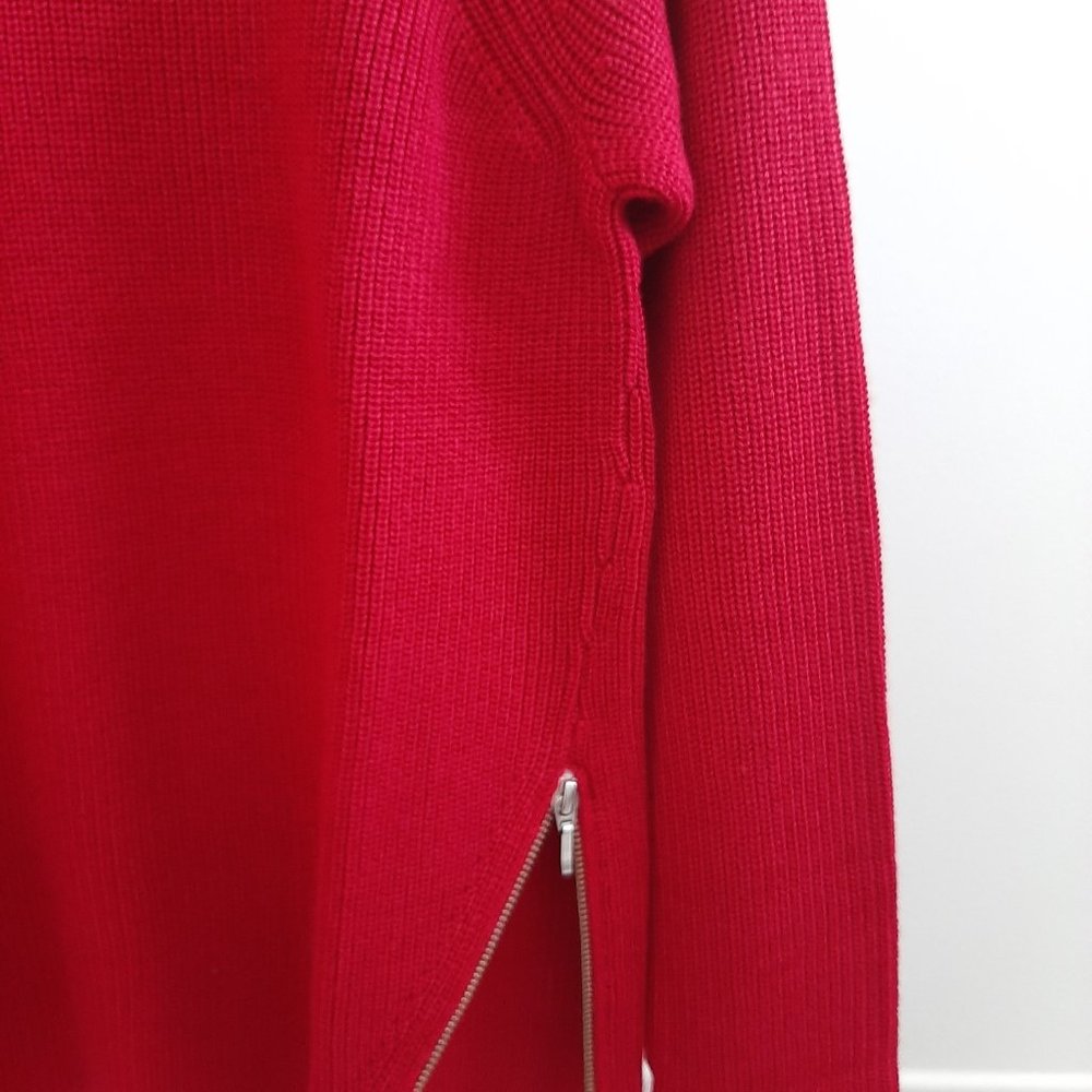 Sweater - Picture 4 of 14